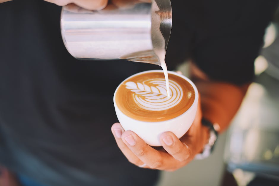 Warum produziert eine Kuh ständig Milch?